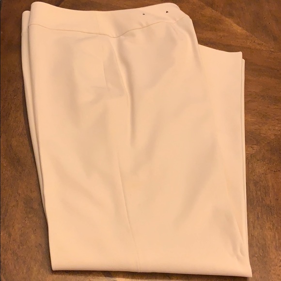 Peck & Peck White Slacks - Picture 2 of 4